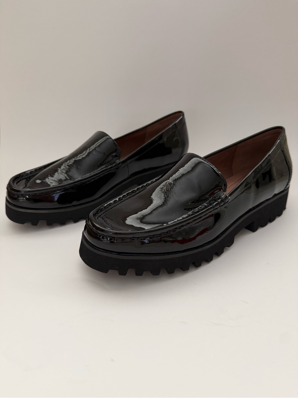 Vintage Donald J Pliner M090 Black Patent Leather Lug Sole Loafers 9